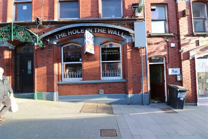 The Hole In The Wall, Peter Street