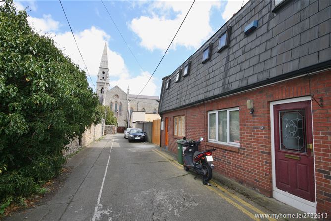 4 Mariner's Court, Dun Laoghaire,  South County Dublin 