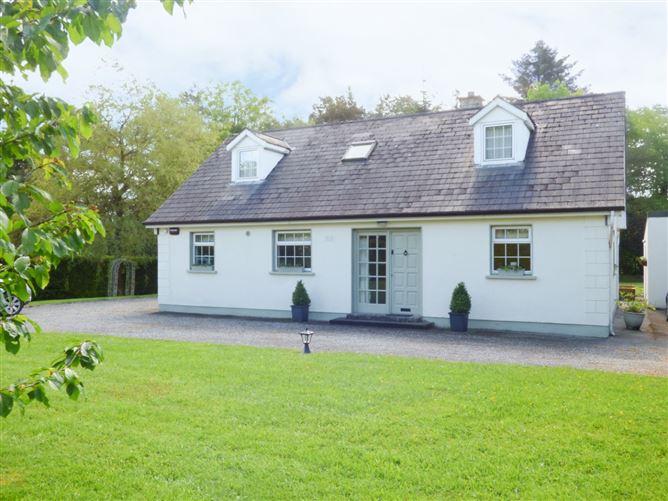 Woodbine Cottage,Woodbine Cottage, Woodbine Cottage, Lower Coolcullen, Via Carlow,  Kilkenny, R93 X6W4, Ireland
