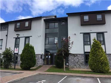 Main image of 18 The Plaza, Carrick-on-Shannon, Leitrim