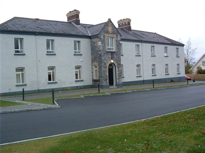 4 College Court,Portumna,Co. Galway 