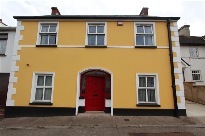 The Yellow House, York Street