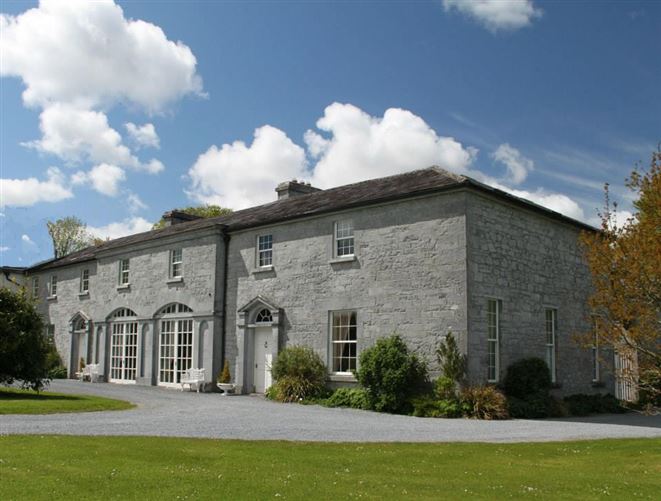 St.George Courtyard Cottage,Rosscahill, Connemara,   Galway