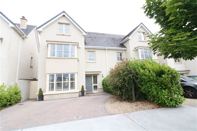 11 The Drive, Pipers Hill, Naas, Kildare