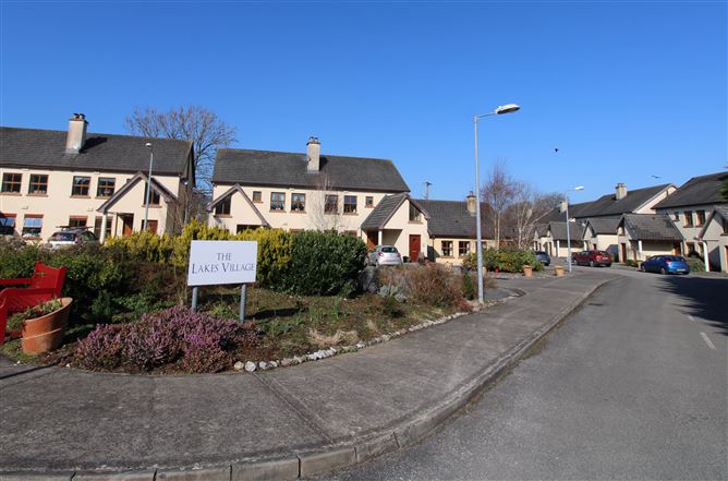 29 The Lakes Retirement Village, Hill Road