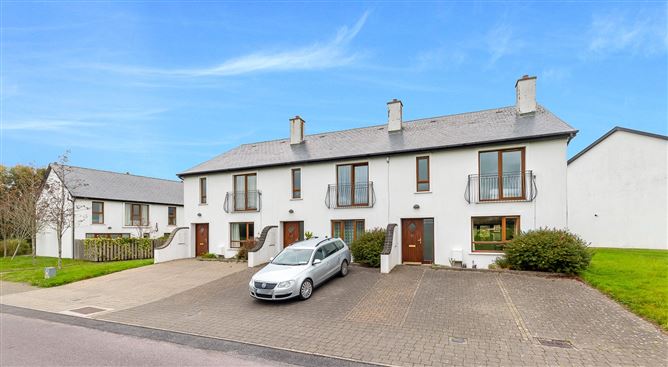 63 Orchard Grove,Kenmare,Co Kerry,V93 VH57