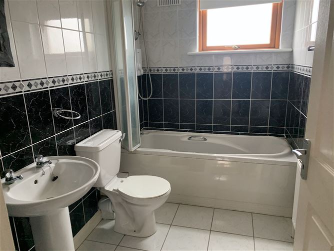 10 The Grange, Kilmore Village, Wexford