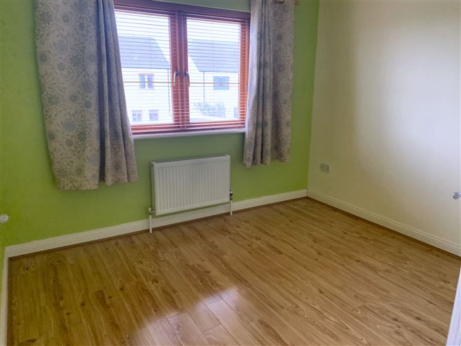 10 The Grange, Kilmore Village, Wexford