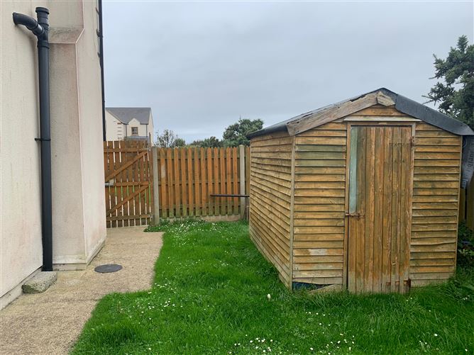 10 The Grange, Kilmore Village, Wexford