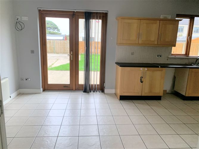 10 The Grange, Kilmore Village, Wexford