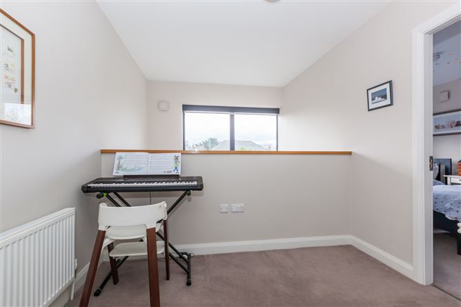 11 Castle Vernon, Clontarf, Dublin 3