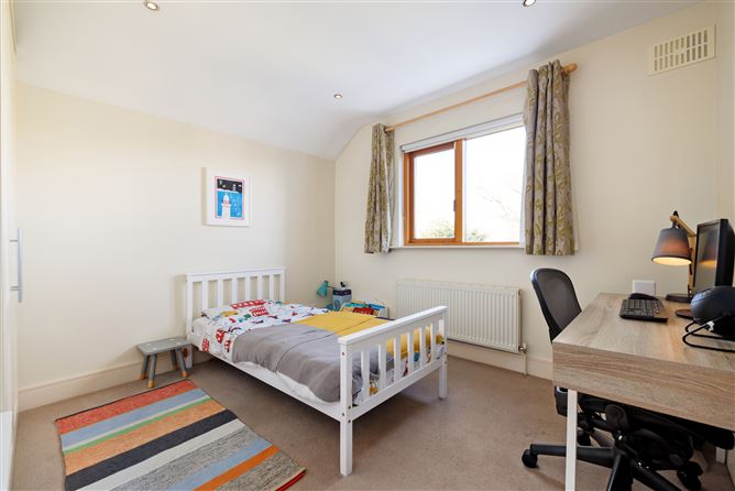 2A Taney Park, Dundrum, Dublin 14