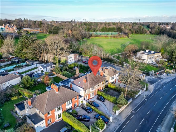 82 Howth Road, Clontarf,   Dublin 3
