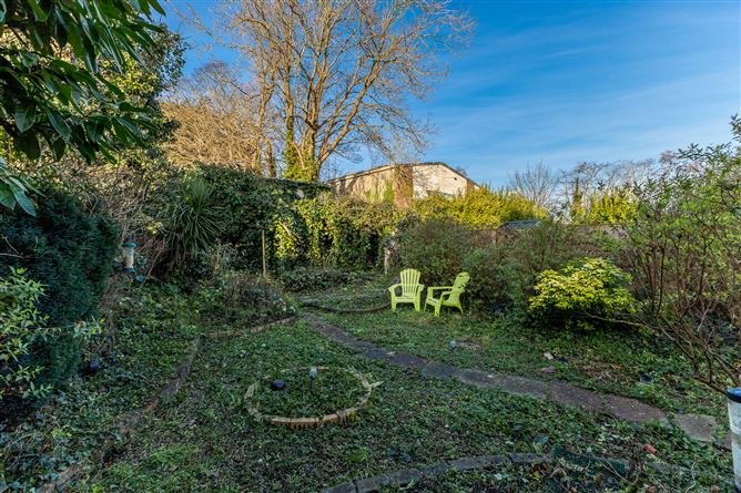 82 Howth Road, Clontarf,   Dublin 3