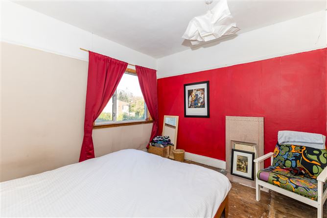 82 Howth Road, Clontarf,   Dublin 3