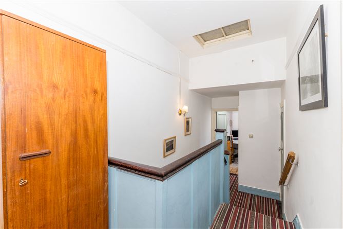 82 Howth Road, Clontarf,   Dublin 3