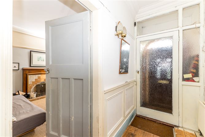 82 Howth Road, Clontarf,   Dublin 3