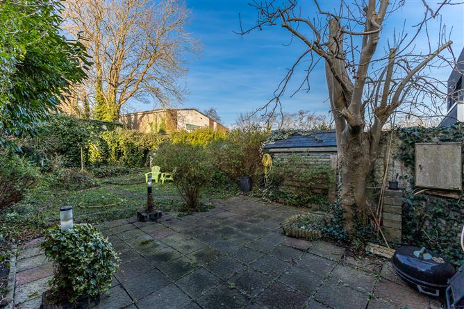 82 Howth Road, Clontarf,   Dublin 3