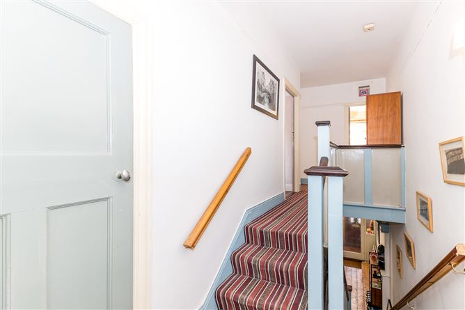 82 Howth Road, Clontarf,   Dublin 3