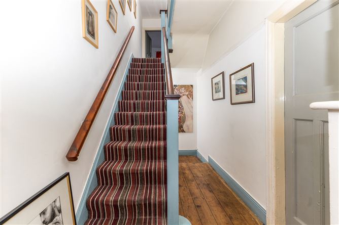 82 Howth Road, Clontarf,   Dublin 3