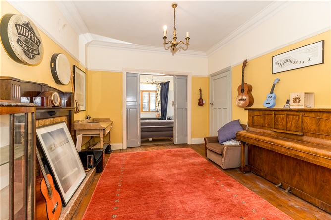82 Howth Road, Clontarf,   Dublin 3