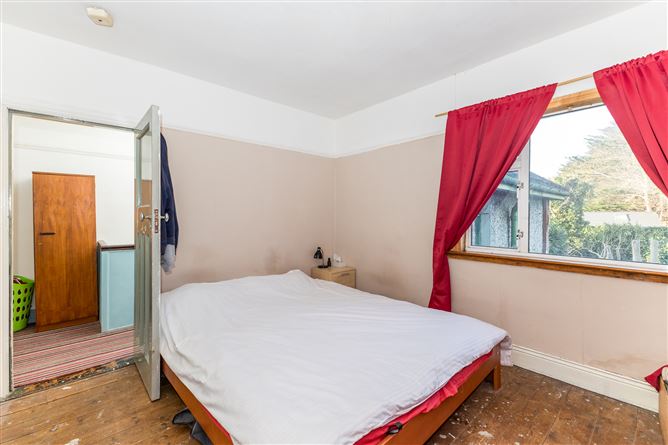 82 Howth Road, Clontarf,   Dublin 3
