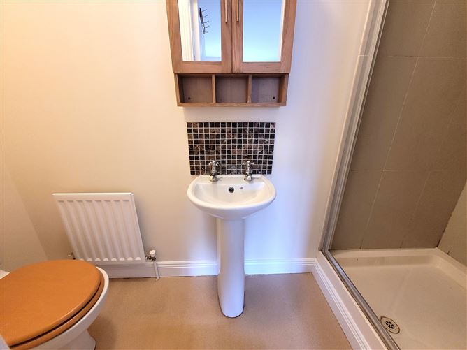 8 Rosehall, Crosslanes, Drogheda, Louth