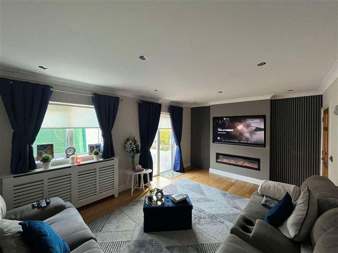 https://photos-a.propertyimages.ie/media/0/0/0/4926000/b5b0c2d6-c824-4371-beec-eccc223db997_l.jpg
