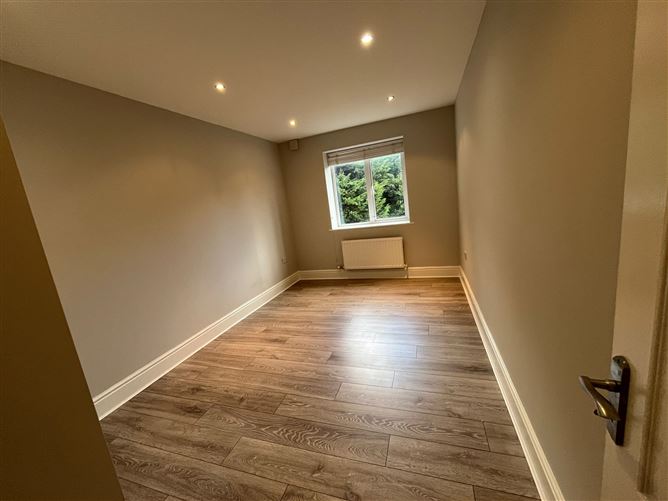 Eaton Green, Rathcoole, Co. Dublin