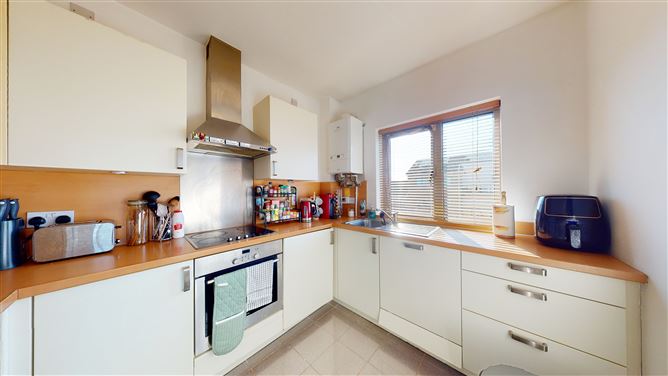 7 King's Hall, Waterside, Malahide, Dublin