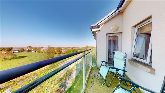 7 King's Hall, Waterside, Malahide, Dublin