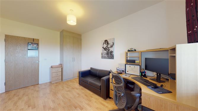7 King's Hall, Waterside, Malahide, Dublin