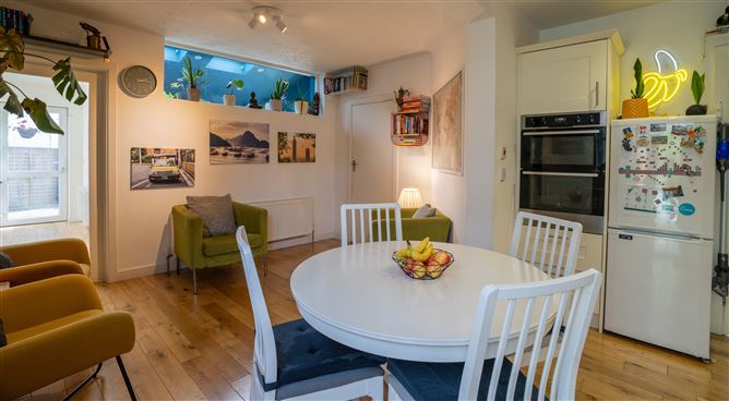 552 Collins Avenue West, Whitehall, Dublin 9