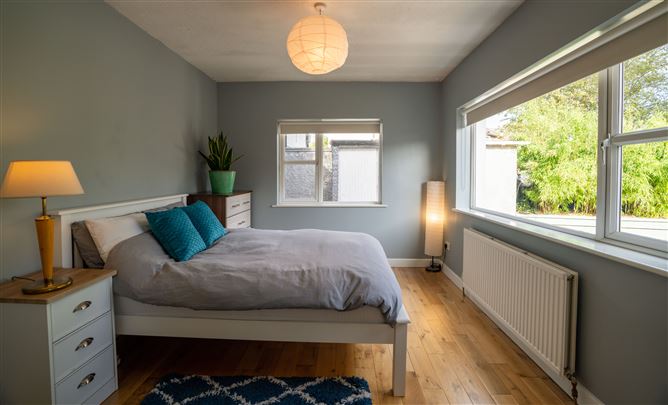 552 Collins Avenue West, Whitehall, Dublin 9