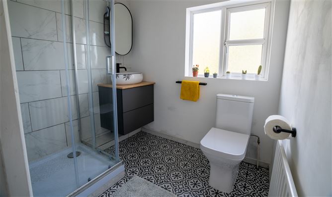 552 Collins Avenue West, Whitehall, Dublin 9