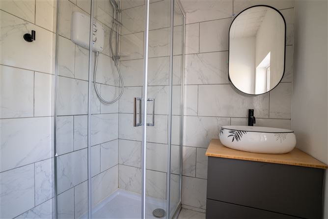 552 Collins Avenue West, Whitehall, Dublin 9