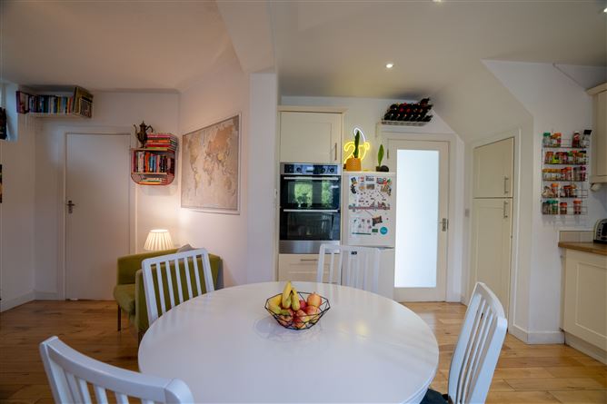 552 Collins Avenue West, Whitehall, Dublin 9