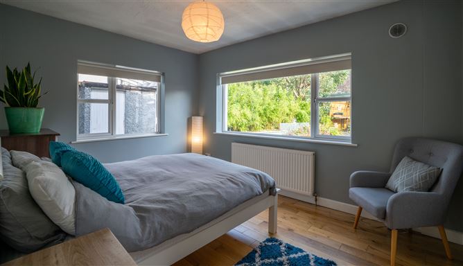 552 Collins Avenue West, Whitehall, Dublin 9