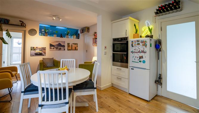552 Collins Avenue West, Whitehall, Dublin 9