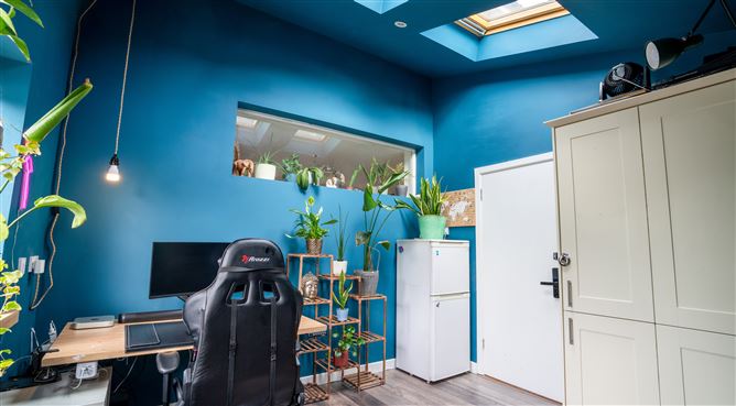 552 Collins Avenue West, Whitehall, Dublin 9