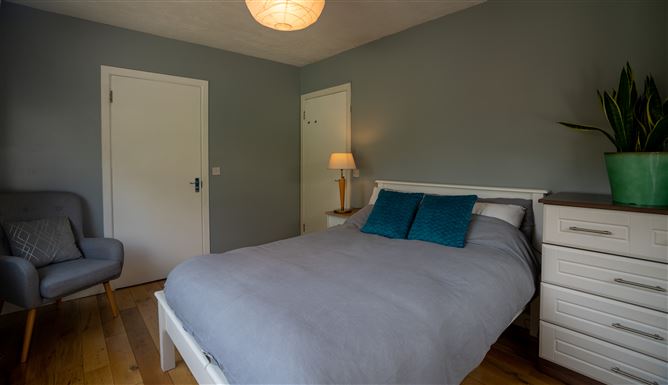 552 Collins Avenue West, Whitehall, Dublin 9