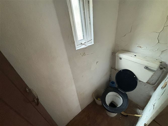 20 McDermott Terrace, Manorhamilton, Co. Leitrim