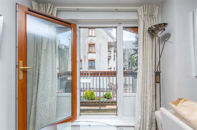 6 Kirwans Court, Kirwans Lane, Galway City, Co. Galway