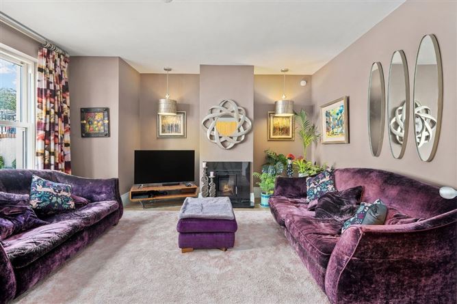 https://photos-a.propertyimages.ie/media/0/0/1/4924100/4046faf8-6d2b-4dcf-9486-cd1f2b8566e6_l.jpg