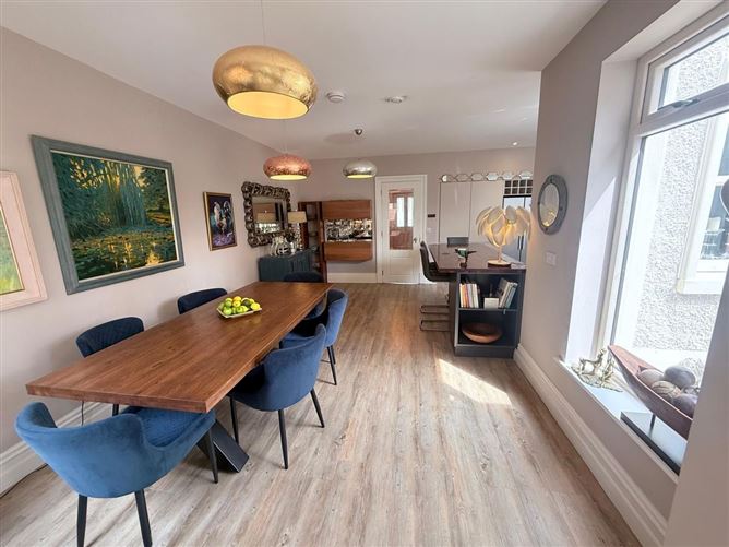 https://photos-a.propertyimages.ie/media/0/0/1/4924100/4046faf8-6d2b-4dcf-9486-cd1f2b8566e6_l.jpg