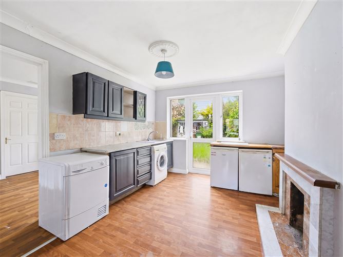 1A Moorefield Park, Newbridge, Co. Kildare