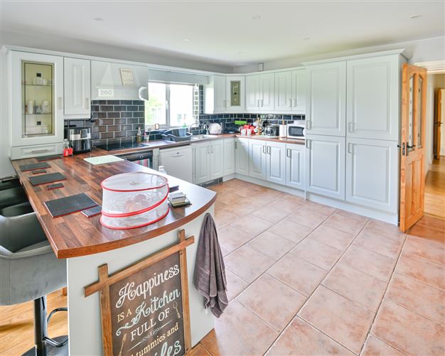308 Colehill, Newtowncunningham, Lifford, Co. Donegal