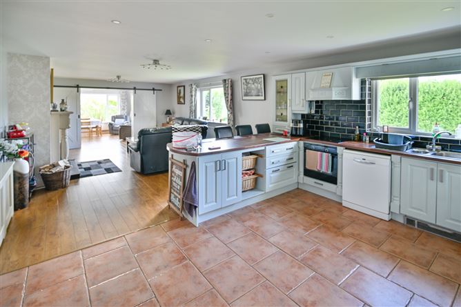 Photo 6 of 42 — 308 Colehill, Newtowncunningham, Lifford, Co. Donegal