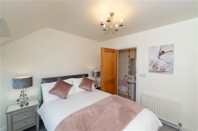 8 The Crescent, Lios Cara, Killeens, Cork