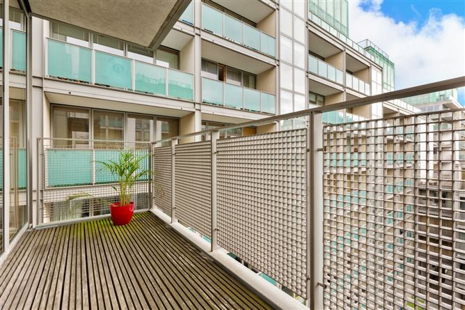 26 Longford House, Spencer Dock, Dublin 1